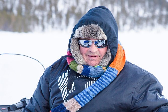 From Ivalo: Ice Fishing Safari to Lake Inari, reindeers & lunch - Lunch by the open fire and hot drinks to reset