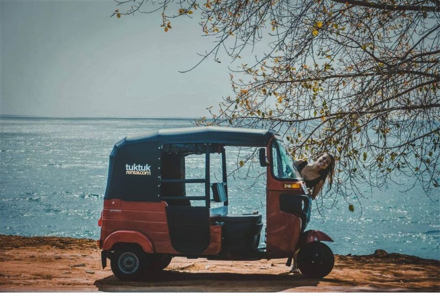 From Negombo: City Tour & Fishing Village Tour by Tuk-Tuk - Angurukaramulla Temple: Dragon’s Mouth Entrance and the 300-Year-Old Library Ruin