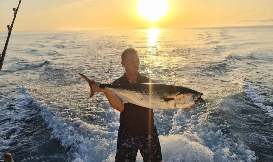 Fuengirola: 4h Trolling Fishing Trip with Snacks and Drinks - Safety, Instructions, and What You Learn as a Beginner