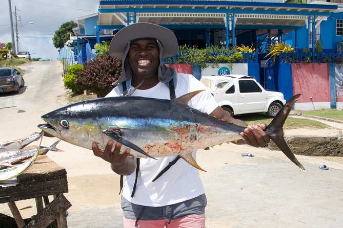 Fun Fishing Tour (Snacks & Light Refreshments Offered) - Snacks, light refreshments, and the catch-and-cook feel