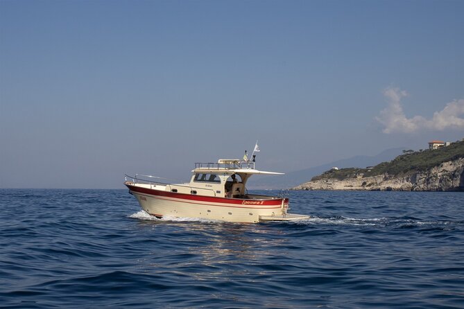 Group Capri tour , visit of caves, fishing legend and swimming - From Sorrento pickup to a Capri day on the water