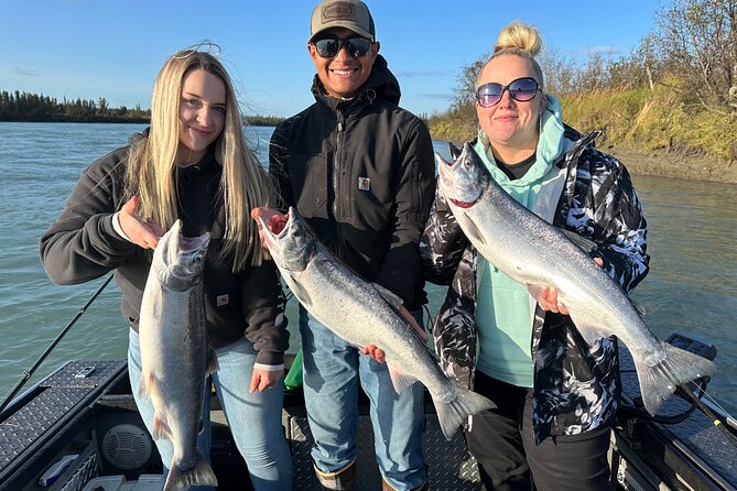 Half day Alaska Salmon Fishing on the Kenai Peninsula - How the guides actually help you hook salmon