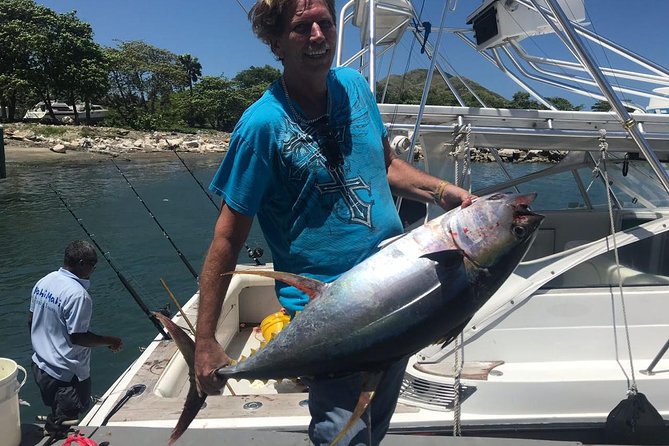Half Day Big Game Fishing private charter - The boat and crew: Trojan power and hands-on help