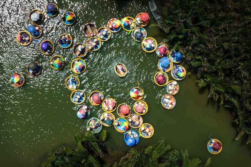 Hoi An: Basket Boat and fishing Crabs Tour - The Water Coconut Crab Fishing Stop: Try the Pole, Learn the Rhythm
