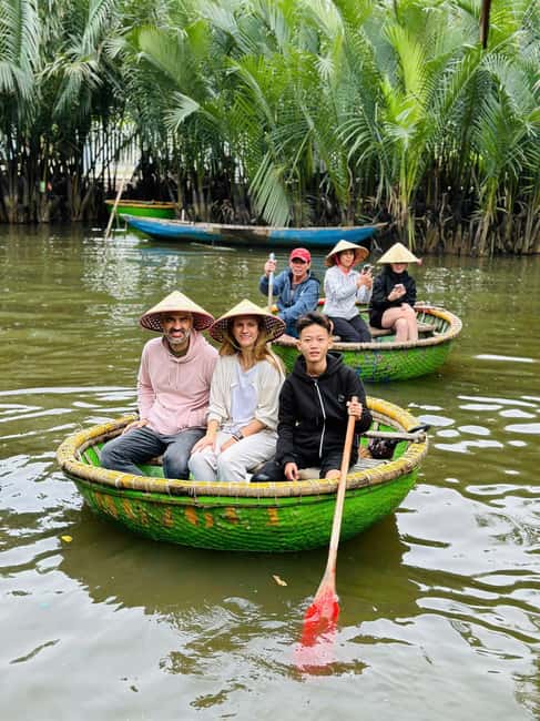 Hoi An: Coconut Basket Boat Ride and Fishing Experience - Fishing with local fishermen: net casting and trying for crabs