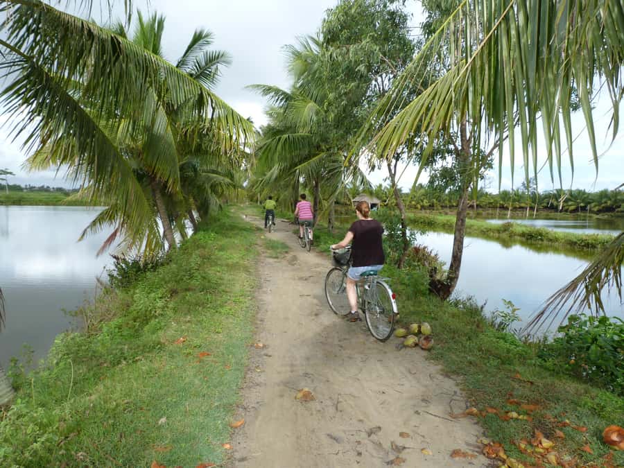 Hoi An : Eco Bicycle Tour with Fishing and Lunch/Dinner - Price and value around $36: what you actually get