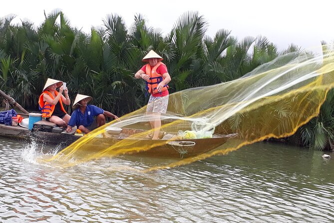 Hoi An Eco Tour Cooking Class & Fishing (Local market,basket boat,learn cooking) - Fishing from Bamboo Basket Boats: Nets, Crabs, and River Rhythm