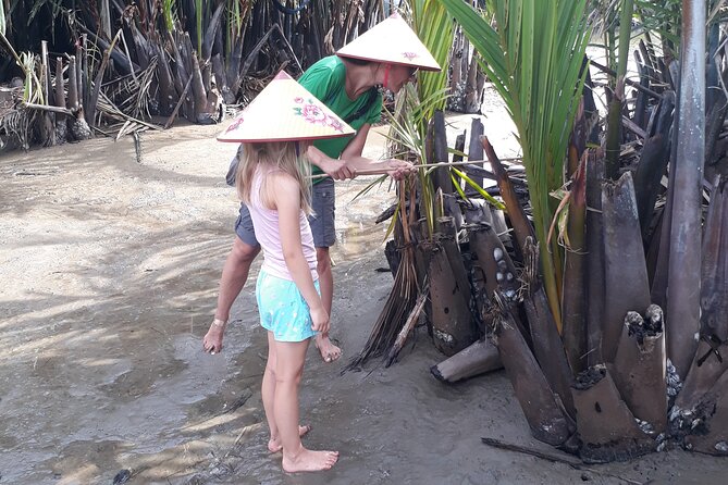 Hoi An Eco Tour & Cooking Class ( local market ,basket boat ,fishing,cooking ) - Back to the restaurant: greeting drinks and a real cooking rhythm