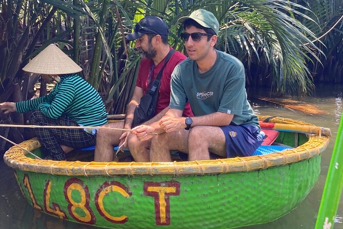 HoiAn:Making Lantern & Cooking Class-BasketBoat Ride,Crab fishing - Market Picking in Hoi An: Where the day actually starts