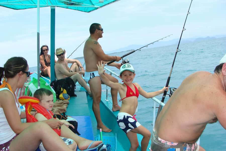 Koh Samui: Mr.Ung's Private Fishing/Boat Trip/Snorkeling/BBQ - From Pickup to a Traditional Wooden Boat You Can Feel