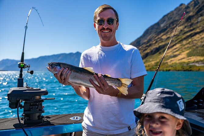 Lake Wānaka: 3 hour Fishing Adventure by Boat - Lake Wānaka fishing with a quiet boat and real technique
