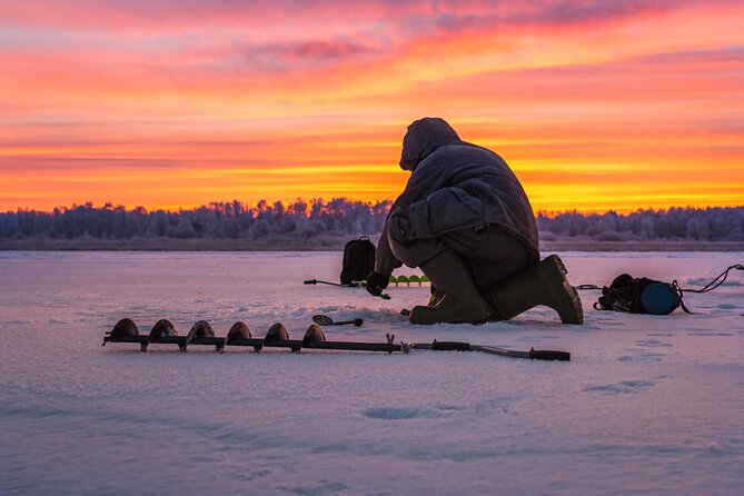 Lapland Ice Fishing Experience from Rovaniemi - Waiting in -20C: how to enjoy the cold without losing your mind