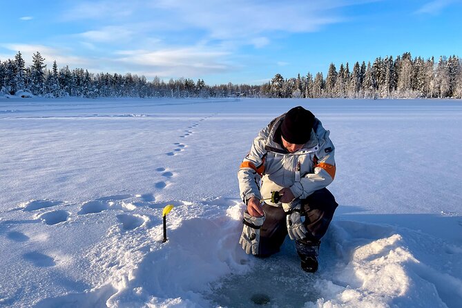 Levi: Small group ice fishing experience - From Levi Tourist Office to a Frozen Lake Spot