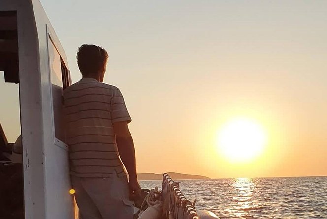 Naxos private fishing trips, lunch on board & island hopping - A five-hour private fishing cruise off Naxos that ends at the table