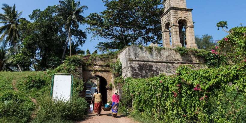 Negombo: Fishing Village Highlights Private Tour by Tuk Tuk - St. Mary’s Church: a major Christian landmark in Negombo