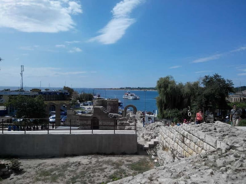 Nessebar: 4-Hour Boat Tour incl. Fishing, Lunch & Drinks - Crew quality, communication, and the small friction points