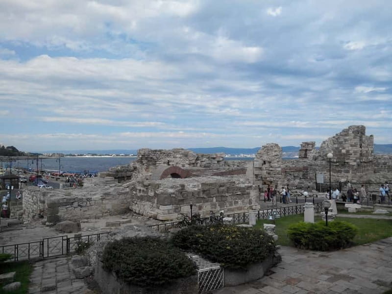 Nessebar: 4-Hour Boat Tour incl. Fishing, Lunch & Drinks - The boat experience: deck time, swimming breaks, and onboard comfort