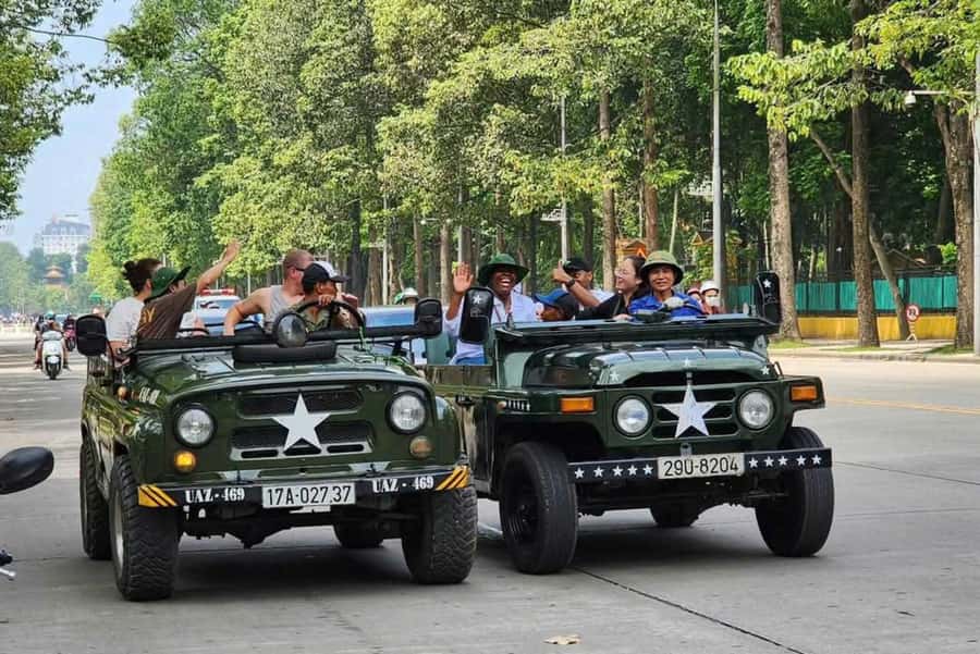 Ninh Binh Jeep Adventure: Temples, Lotus, Fishing & Cooking - Lotus pond season: when to time your photos for May–August