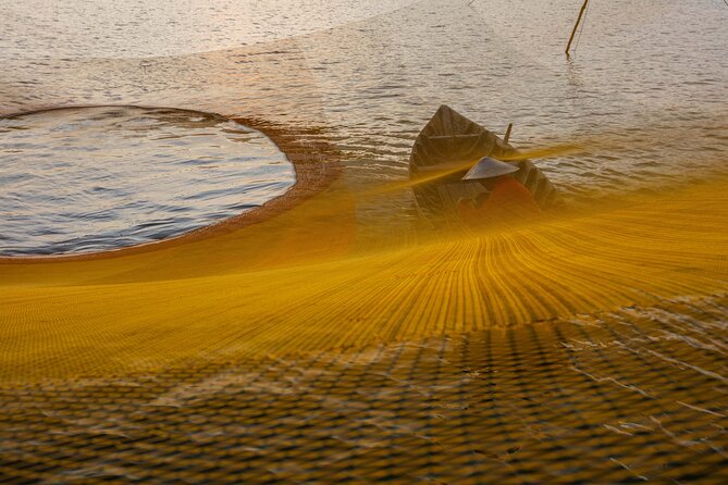 Photography Tour Hoi An Fishing Nets - Working With a Local Photographer: Better Angles, Better Stories