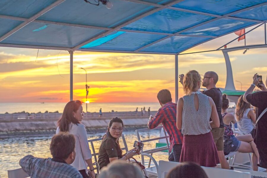 Phu Quoc Sunset and Night Squid Fishing with Dinner - FAQ