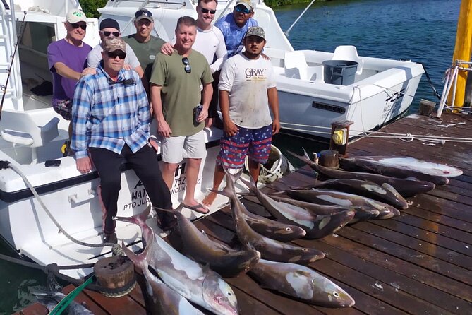 Private fishing charter Bertram 31ft 6 pax max if you don't fish you don't pay - Crew communication and how to set expectations