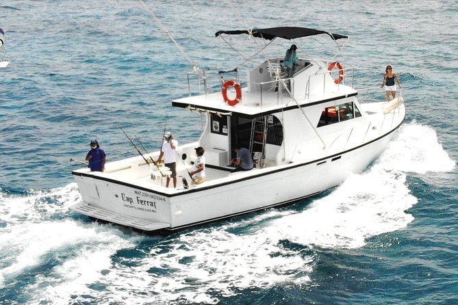 Private fishing charter Boat 48ft 12 pax Good Marlin and Sailfish - How the fishing works: trolling first, then bottom fishing