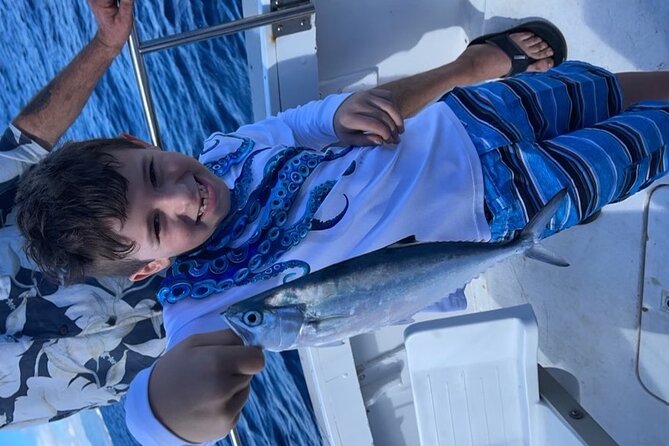 Private Fishing Charter for Family and Friends in Honolulu - Diamond Head to Waikiki: the views and the wildlife watch