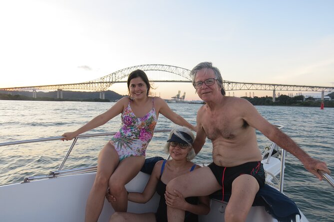 Private Fishing & Scenic Cruise – 27ft Proline | Panama Bay - Private 27ft Proline charter: the value of going one boat at a time