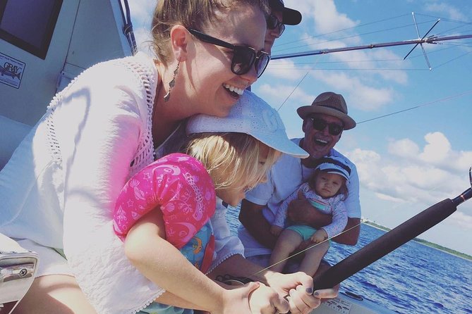 Private Fishing Tour in Yacht Playa del Carmen - Boat and Crew Experience: Clean Setup, Helpful Guidance, No-Rod Required