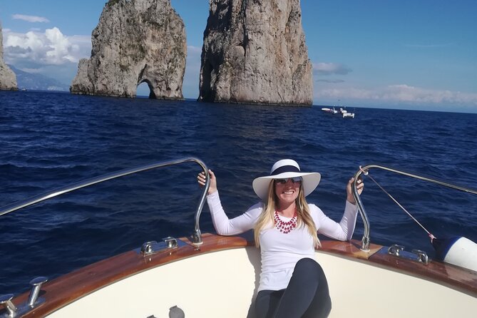 Private tour with fishing, tour of Capri and lunch on board - The bigger lighthouse section: Punta Carena and the lunch-and-swim reset