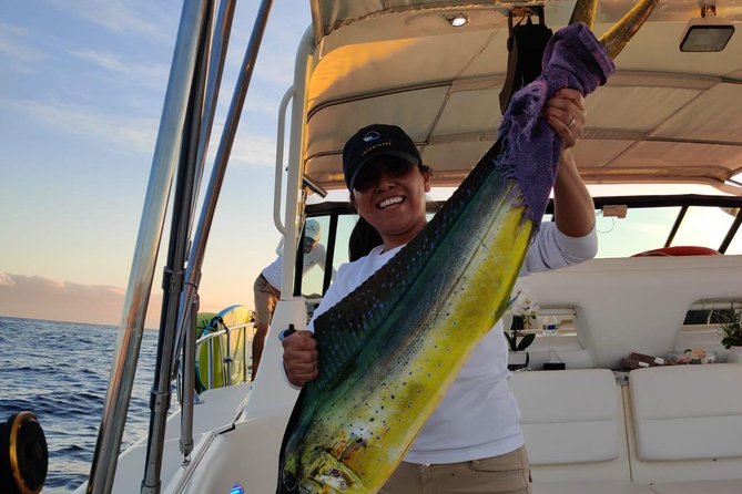 Private Yacht Ultimate Fishing and Snorkeling Adventure - 6 Hours - Santa Maria and Chileno Bay style water time: where snorkeling actually happens