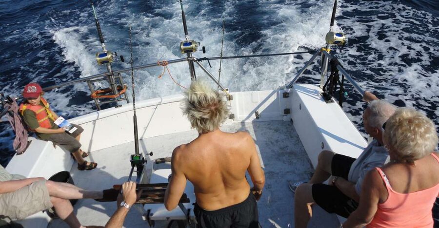 Quarteira: Algarve Reef Fishing Boat Trip with Gear - Why Quarteira Reef Fishing Feels Beginner-Friendly