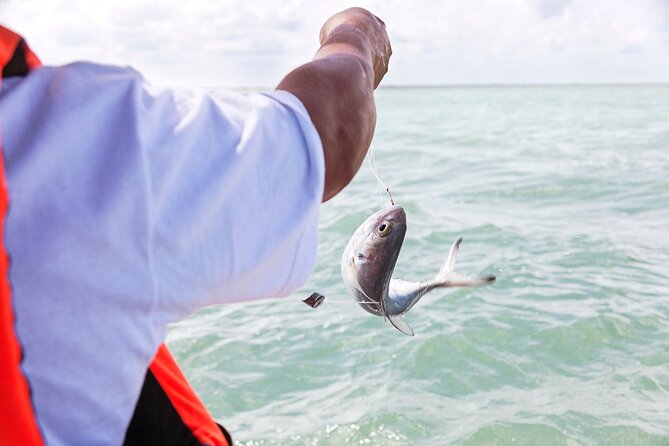 Relaxing private boat tour to Cabo Catoche with fishing - Who’s running the show: Captain Pablo and guide David