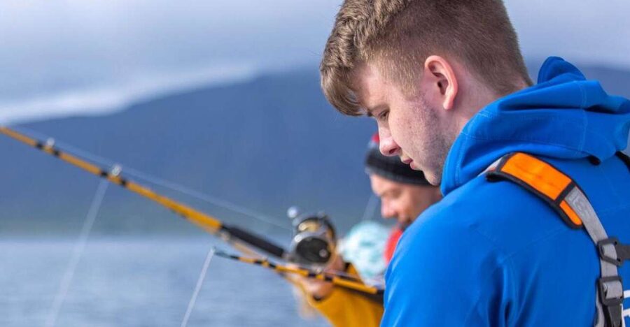 Reykjavik: Sea Fishing Boat Tour & BBQ with the Day's Catch - Setting out from Reykjavik and aiming for Faxaflói Bay