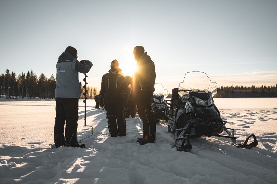 Rovaniemi: Electric Snowmobile Safari Tour with Ice Fishing - Lake Lehtojärvi: the frozen stage for your first safari