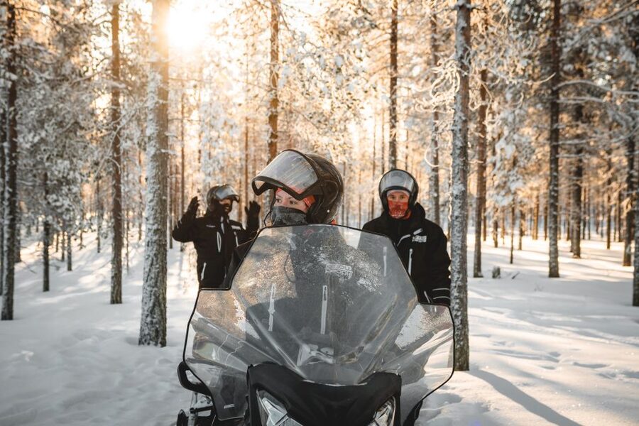 Rovaniemi: Electric Snowmobile Safari Tour with Ice Fishing - Timing, drive time, and the small-group rhythm