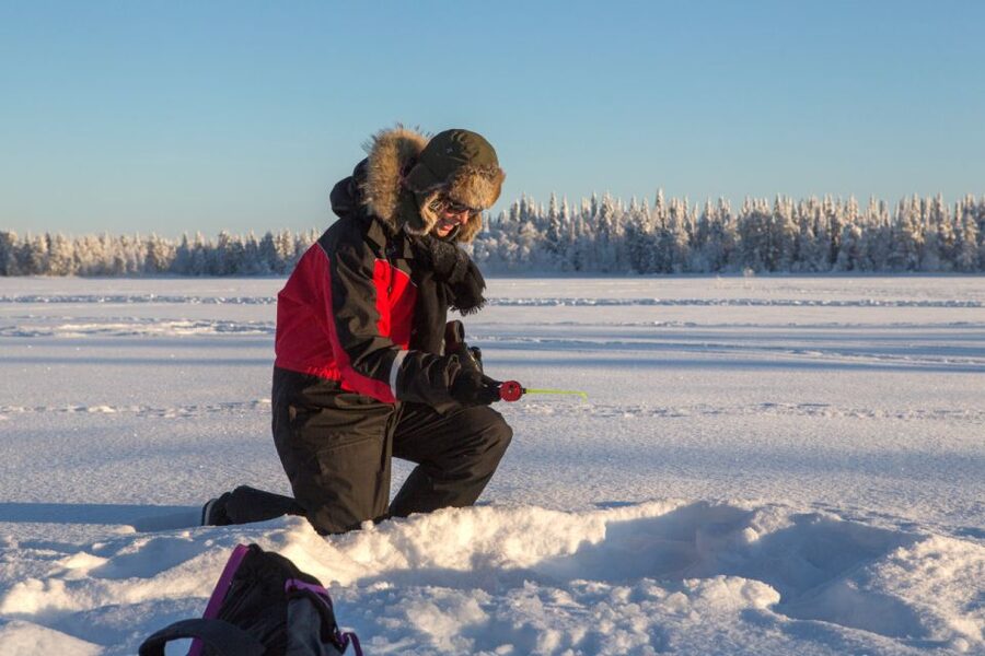 Ruka: Ice fishing trip - Snowshoes to the Lake: The First Moment You Feel the Cold