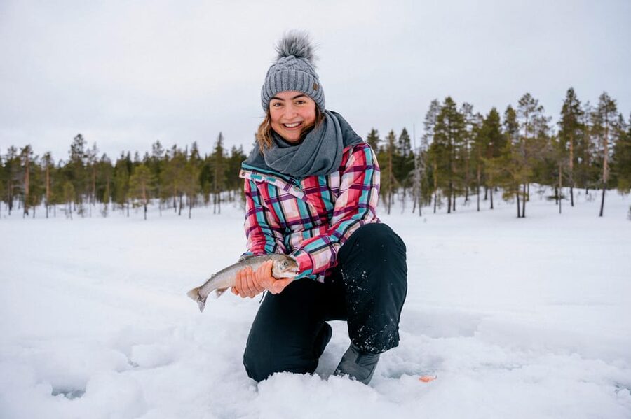 Saariselkä: Ice Fishing Adventure - On the Ice: Drilling a Hole with the Auger and Learning the Basics