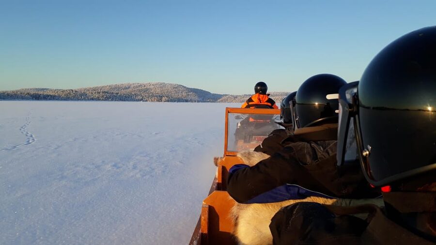 Saariselkä: Ice Fishing Tour to Lake Inari, reindeers& lunch - Ice fishing on Lake Inari: rods, worm or maggot, and real expectations