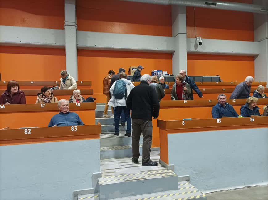 Santoña: Anchovy Art Gallery with Fishing Port and Market - The tasting at the gallery bar/shop: what to pay attention to