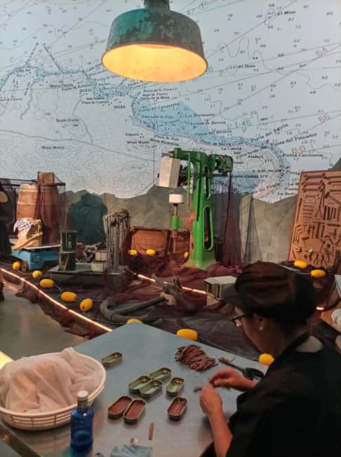 Santoña: Anchovy Art Gallery with Fishing Port and Market - Should you book the Santoña Anchovy Art Gallery tour?