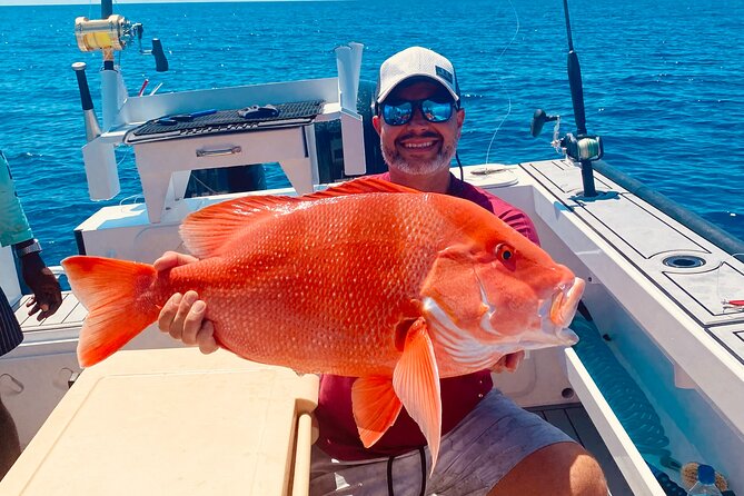 Seychelles Fishing - The day at sea: trolling first, then bottom fishing