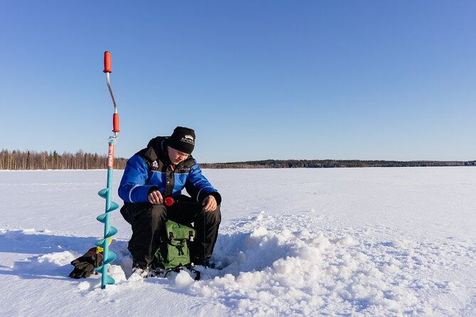 Snowmobiling and ice fishing in Apukka Resort, Rovaniemi - Should you book Apukka Resort snowmobiling and ice fishing?