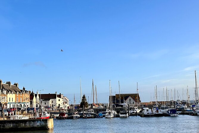 St Andrews & Fishing Villages of Fife Private Tour from Edinburgh - St Andrews medieval streets and the Old Course photo moment