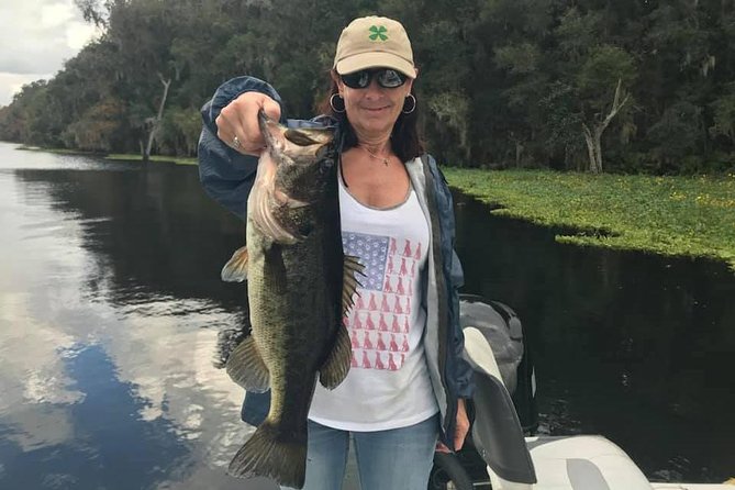 St Johns River Fishing Trip near Daytona - Equipment and Safety: Built for Convenience
