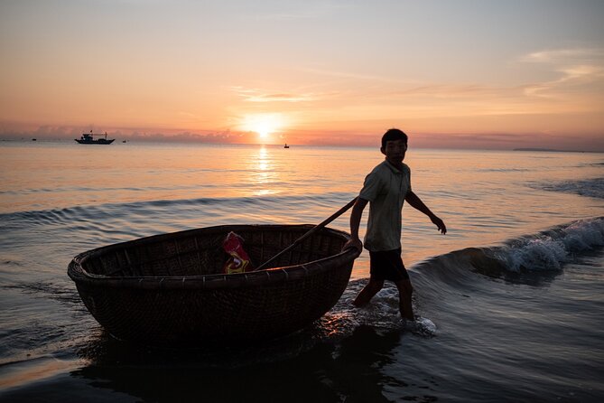 Sunrise Photography Tour in Vietnam Fishing Village - The practical flow of your morning (and where it can feel tricky)