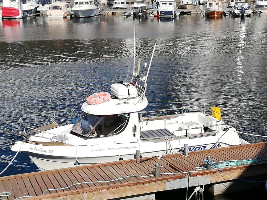 Svolvaer: Fishing Trips with a personal touch - Fishing Gear, Warm Suits, and a Skipper With 60+ Years