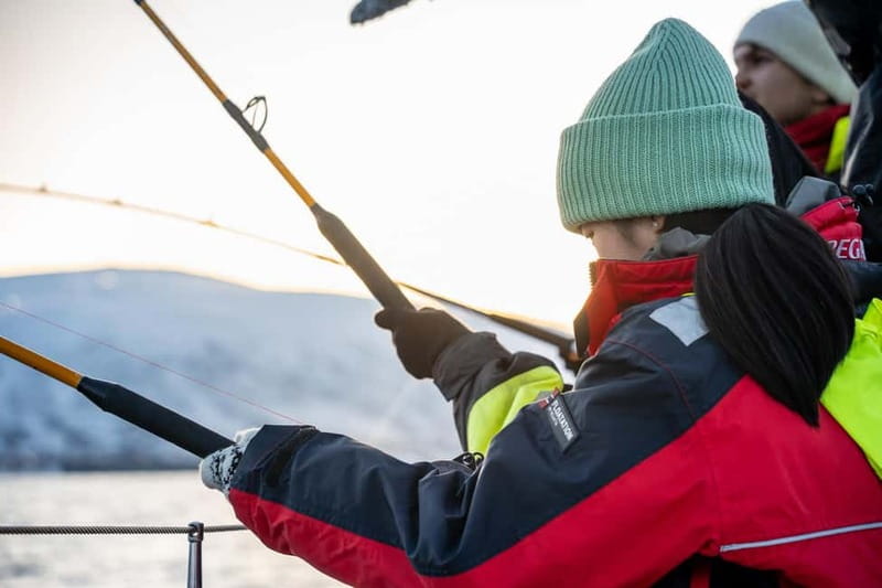 Tromso fishing Sea Safari - The fishing session: coaching, changing spots, and real expectations