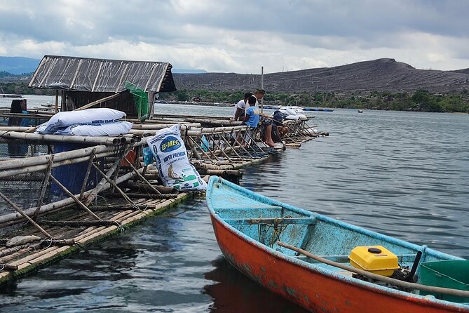 Unforgettable Manila Fishing Village Day Excursion 2024 - Riding a Local Boat in Talisay: The View Changes the Moment You Board