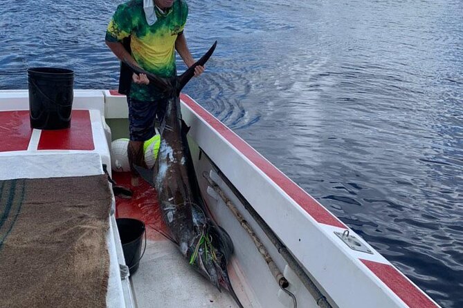 Wholesale Fishing in Poti Marara at Tahiti Teahupoo Peninsula - Private outing rules: minimum group size and who should go